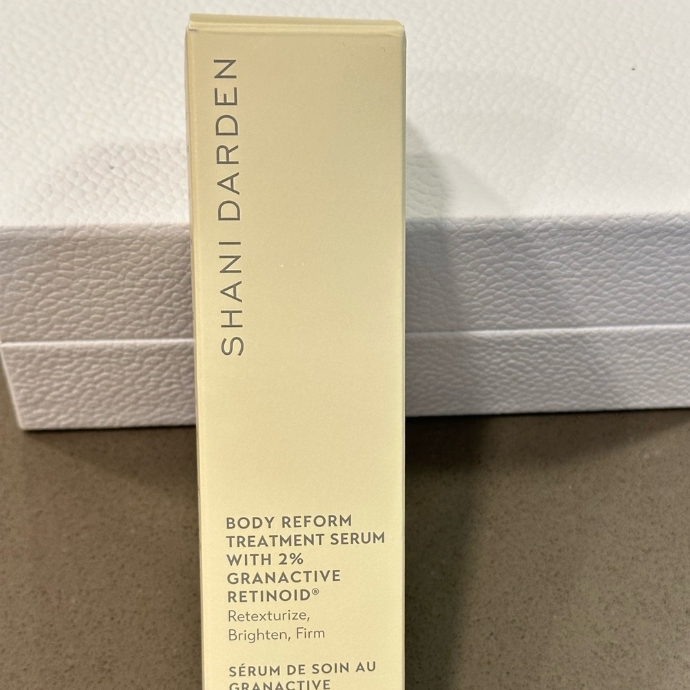 Shani Darden BODY REFORM
TREATMENT SERUM
WITH 2%
GRANACTIVE
RETINOID®